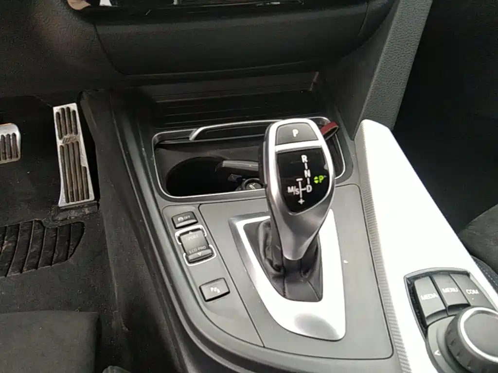 BMW 3 Series — миниатюра 14
