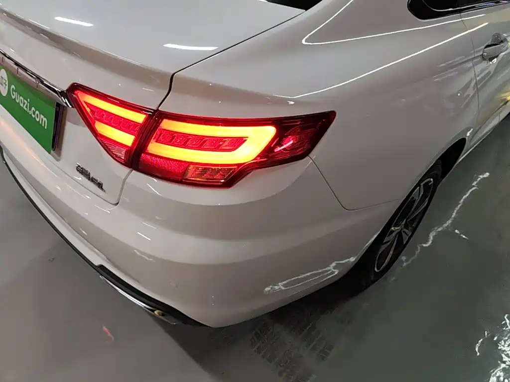 Geely Emgrand GL — миниатюра 8