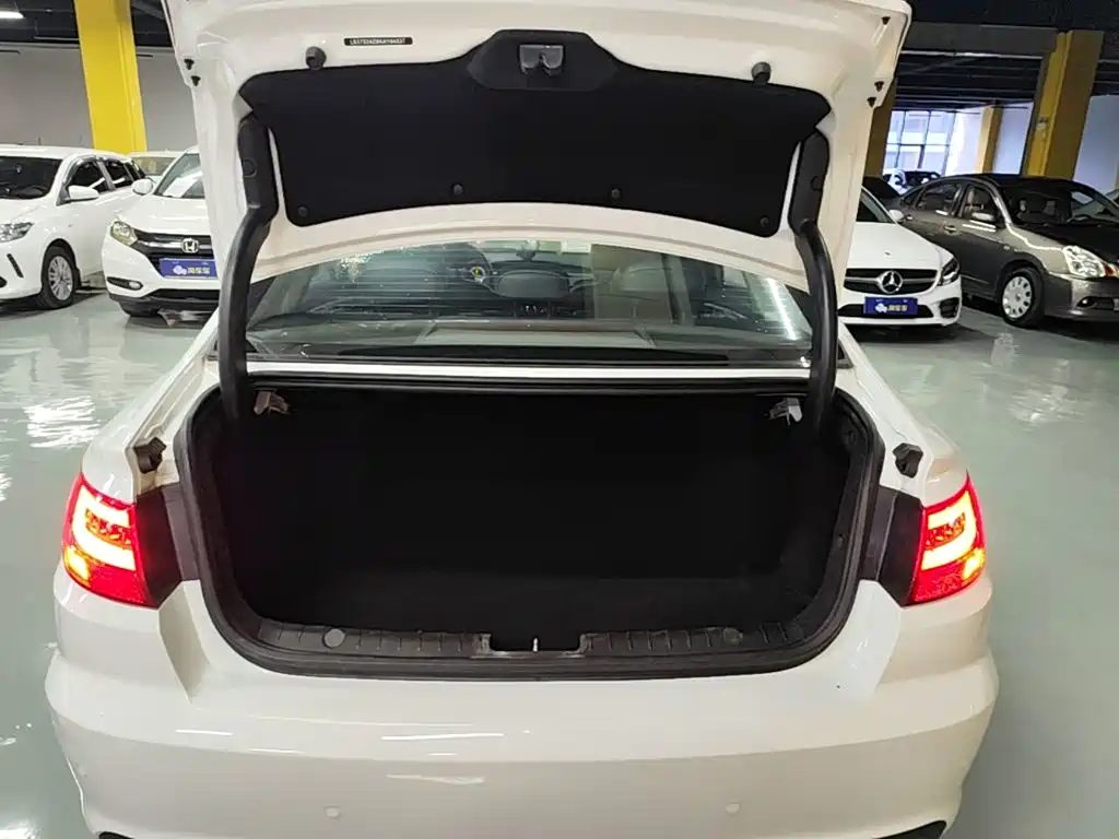 Geely Emgrand GL — миниатюра 19