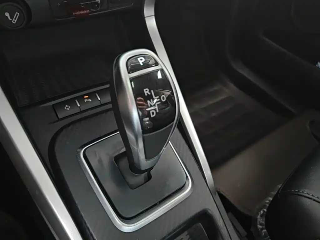 BYD Yuan EV — миниатюра 14