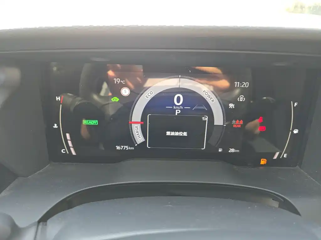 Toyota Camry — миниатюра 14