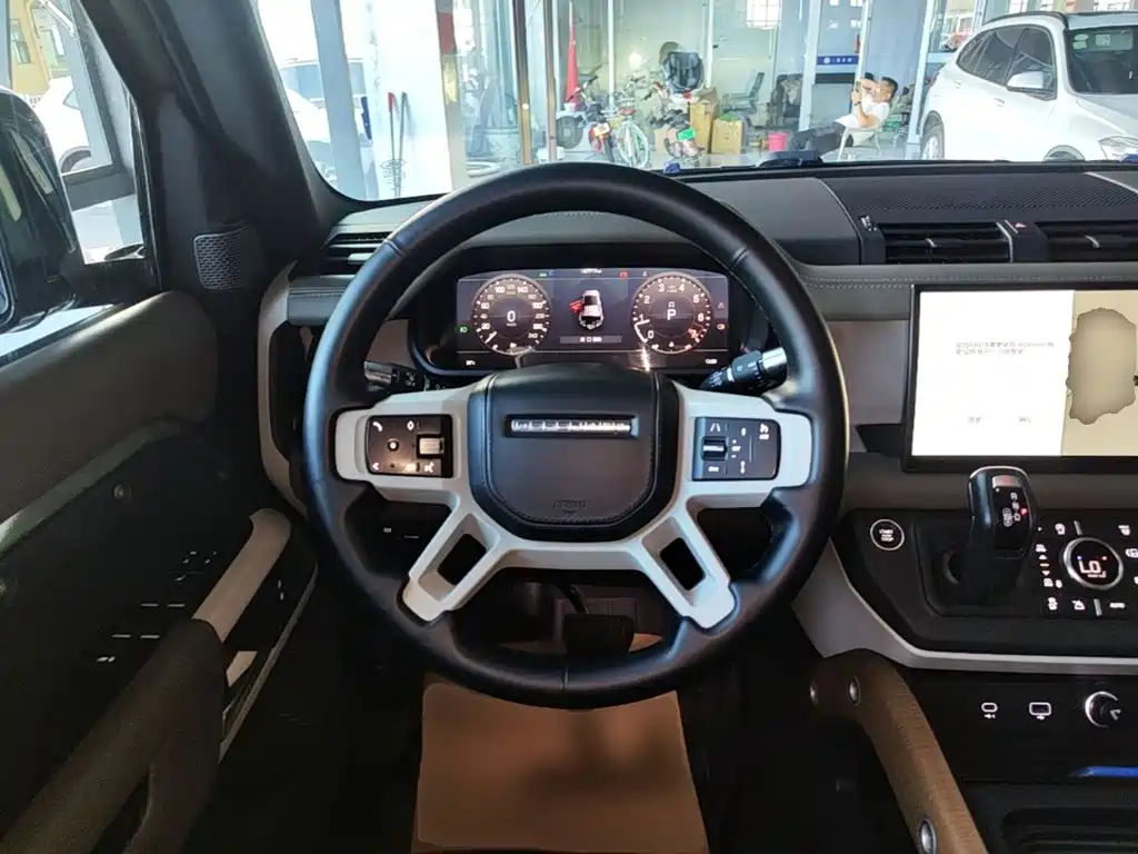 Land Rover Defender — миниатюра 11