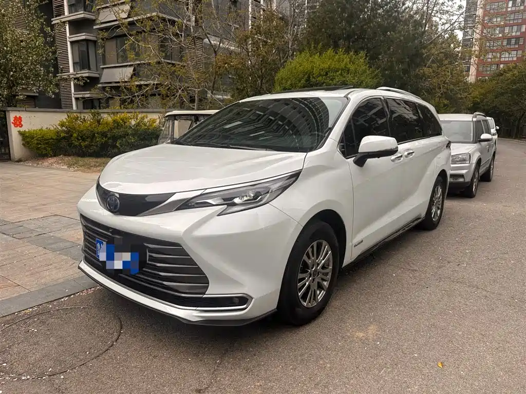 Toyota Sienna 2022