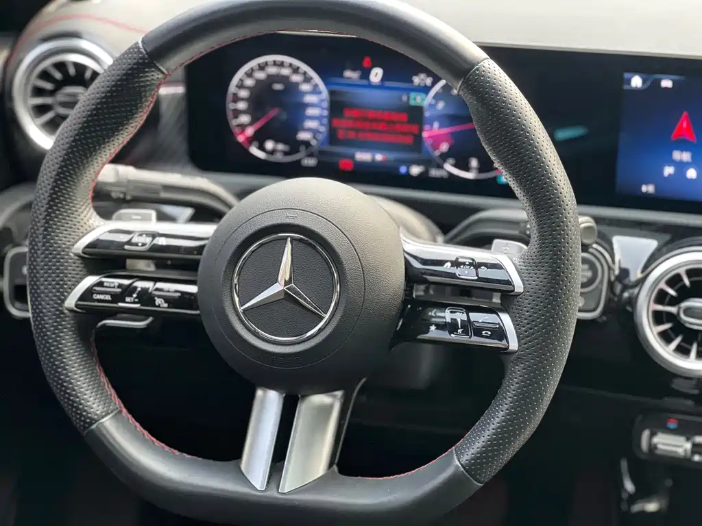 Mercedes-Benz A-Class — миниатюра 15