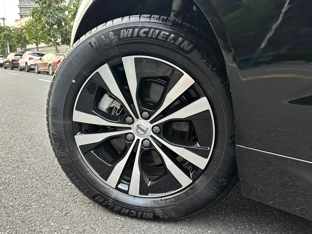 Volvo XC60 — миниатюра 17