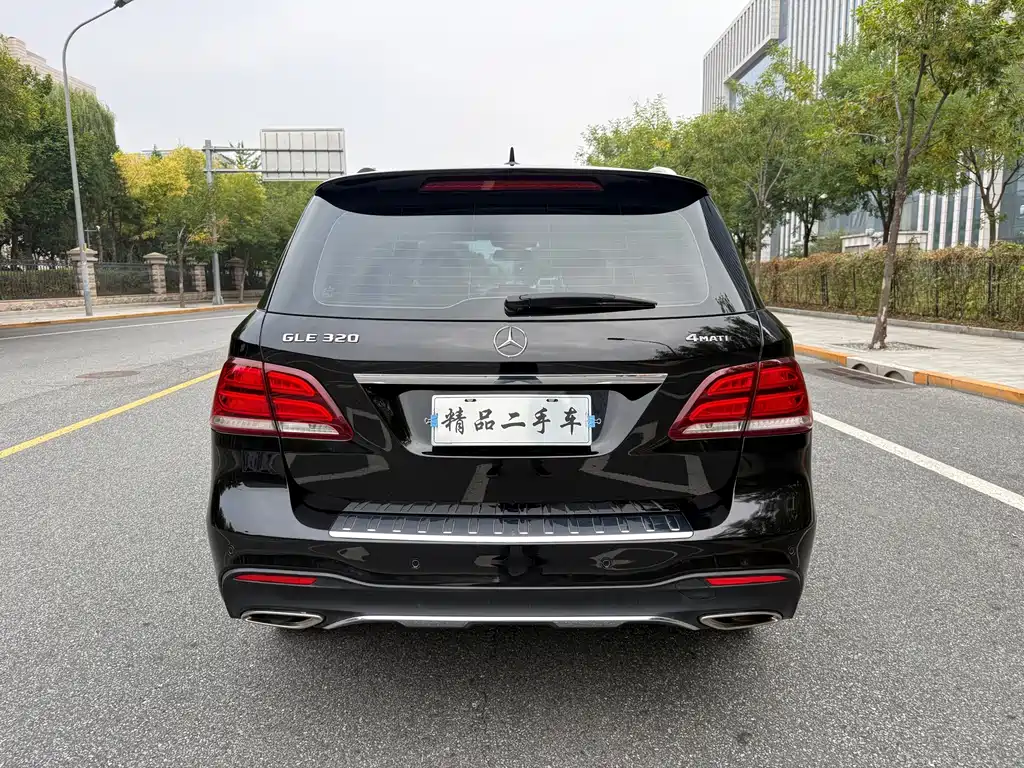 Mercedes-Benz GLE (Import) — миниатюра 7