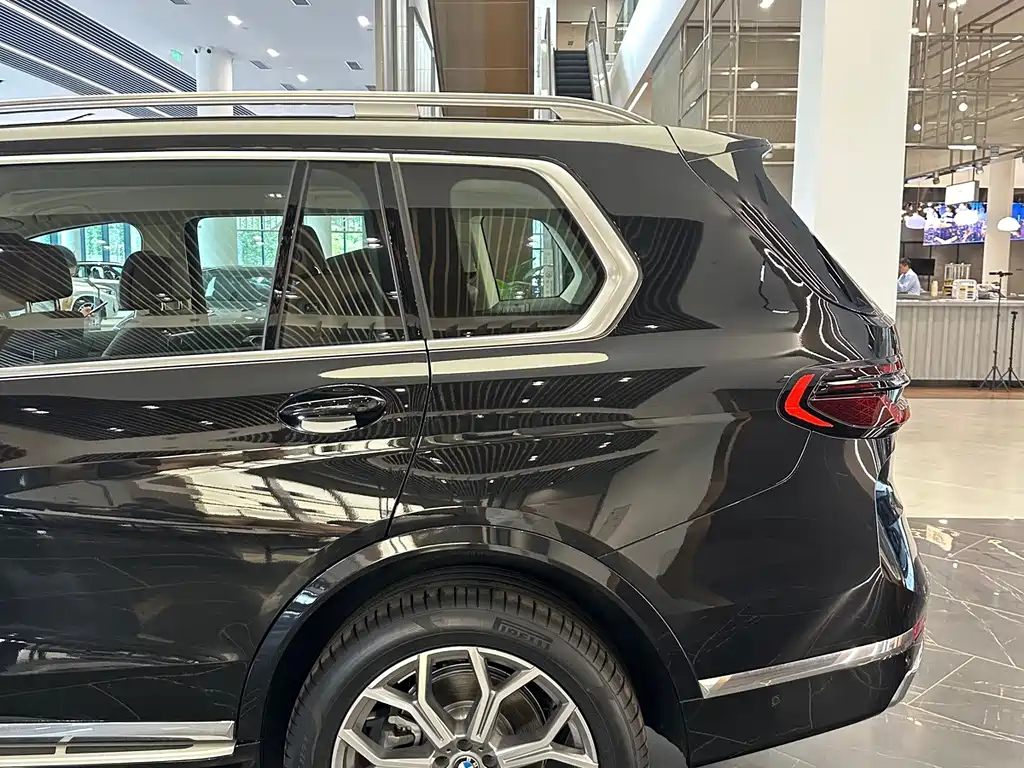 BMW X7 — миниатюра 8