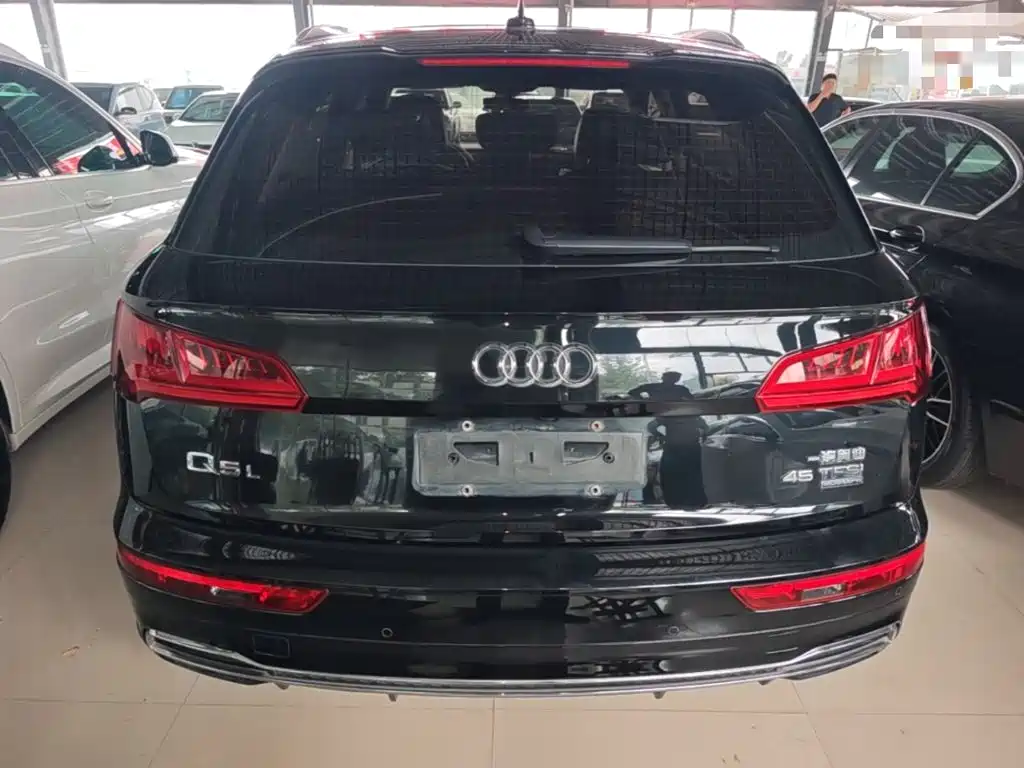 Audi Q5L — миниатюра 6