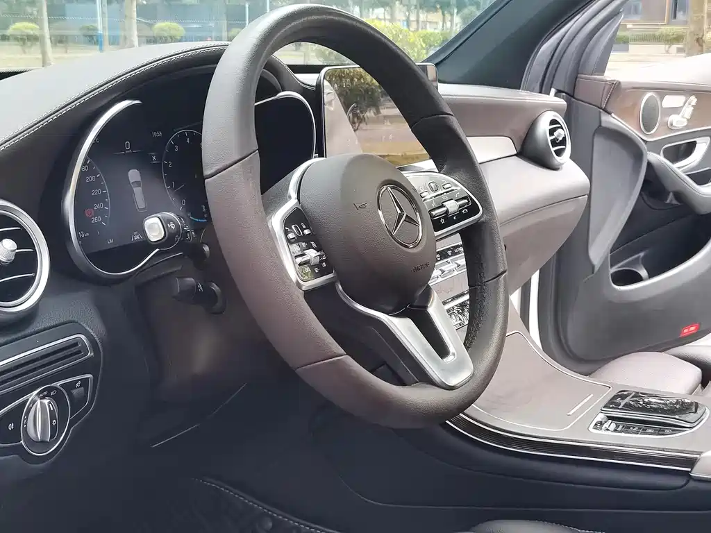 Mercedes-Benz GLC 2022 GLC 300 L 4MATIC Luxury