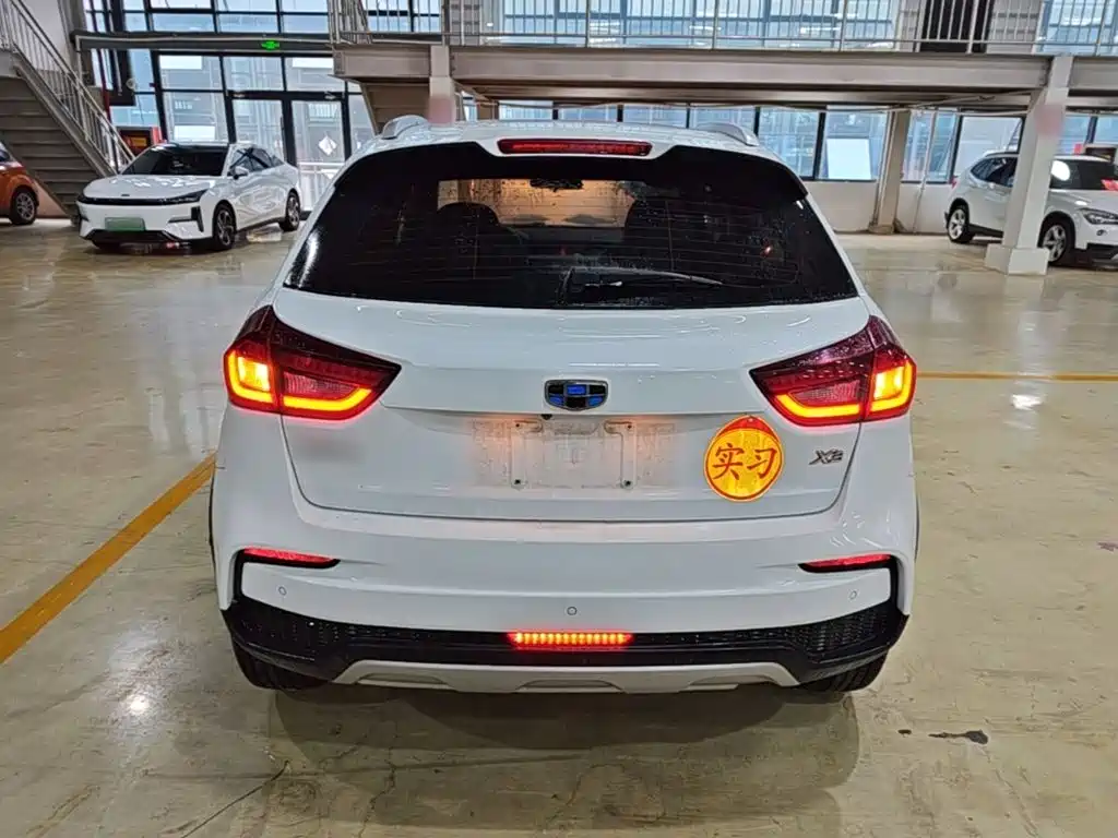 Geely Vision X3 — миниатюра 6