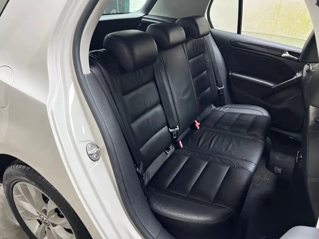 Volkswagen Golf — миниатюра 10