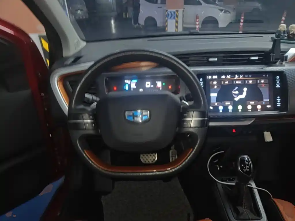 Geely Vision X1 — миниатюра 11