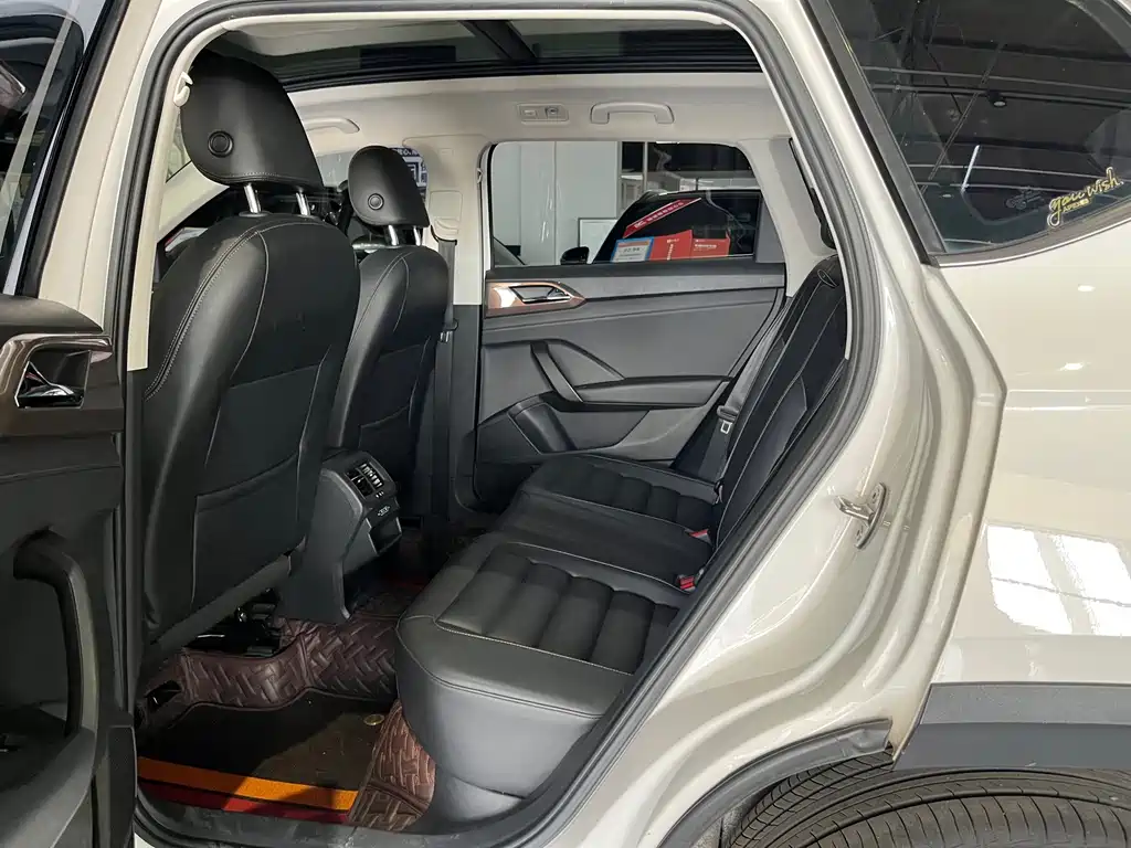 Volkswagen Tharu — миниатюра 8