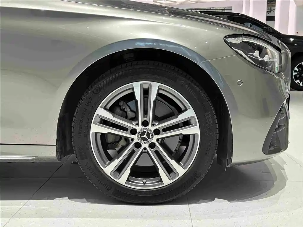 Mercedes-Benz E-Class — миниатюра 24