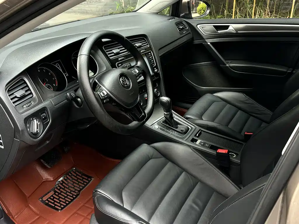 Volkswagen Golf — миниатюра 6