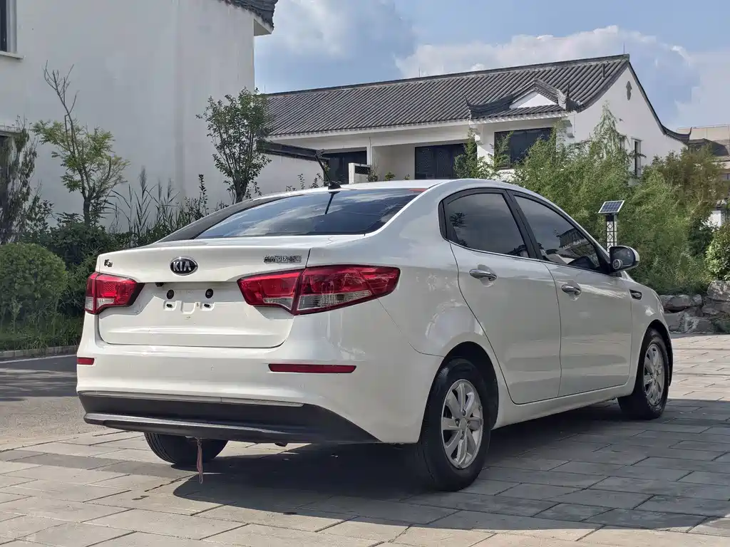Kia K2 — миниатюра 5