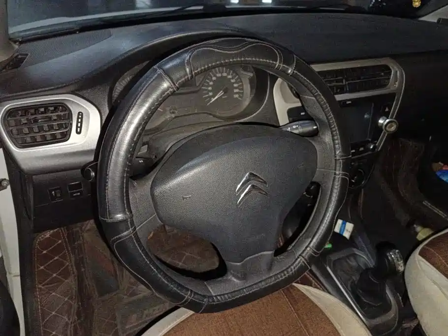 Citroen Elysee — миниатюра 15