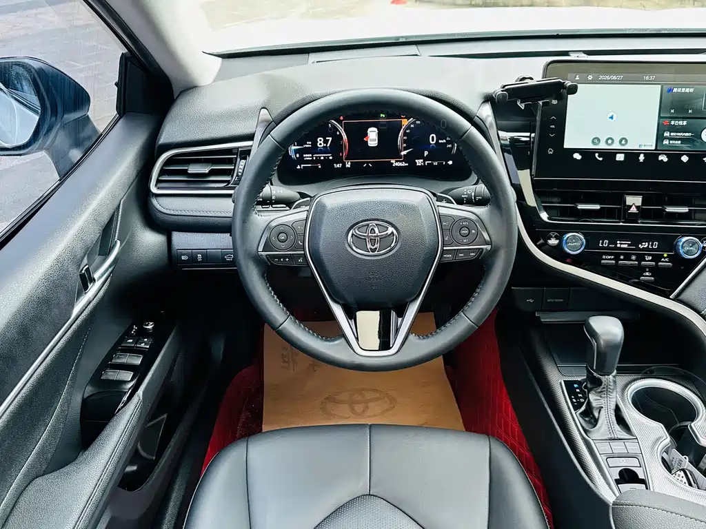 Toyota Camry — миниатюра 20