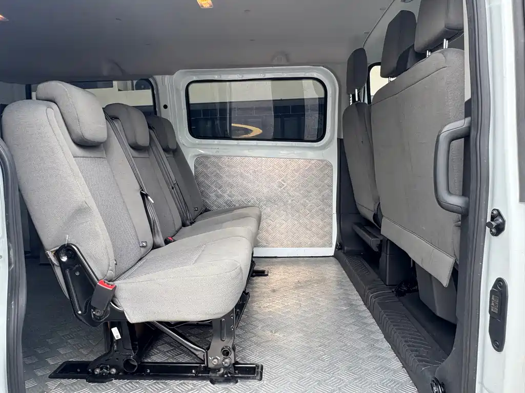 Ford Tourneo — миниатюра 14