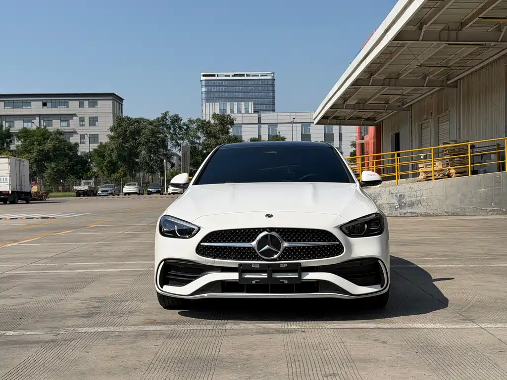 Mercedes-Benz C-Class — миниатюра 2