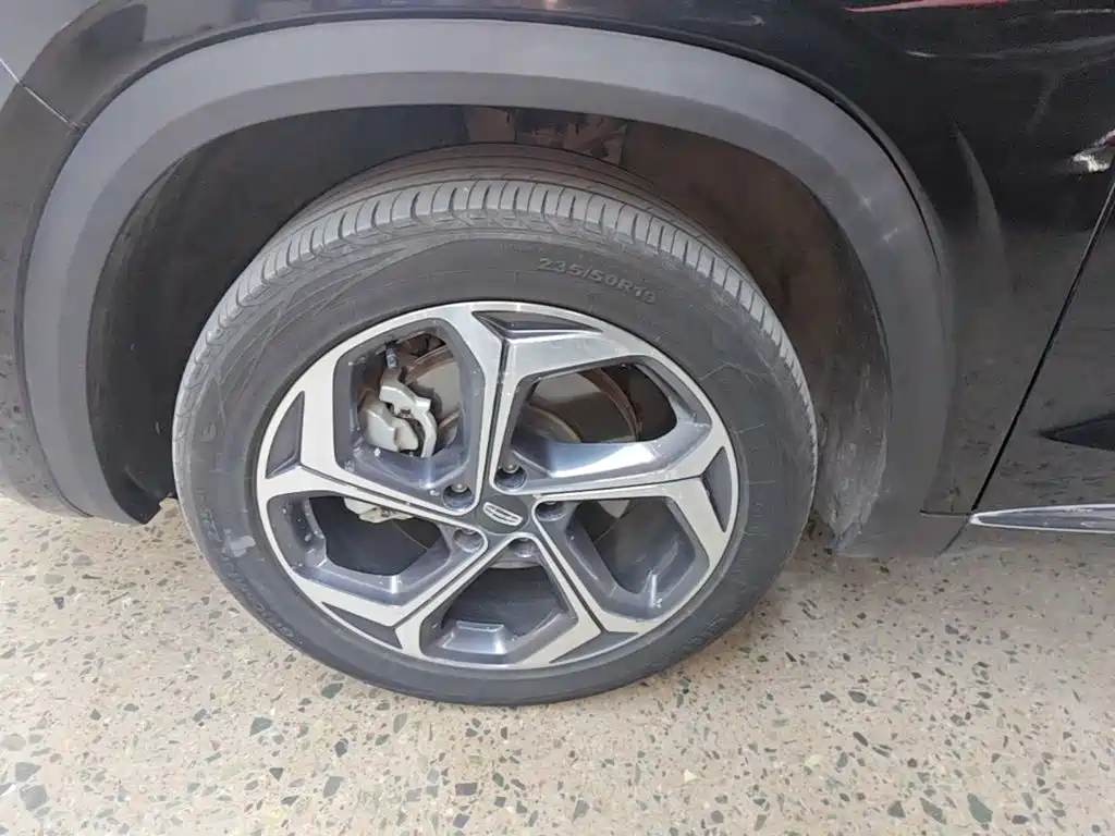 Geely Xingyue L — миниатюра 23