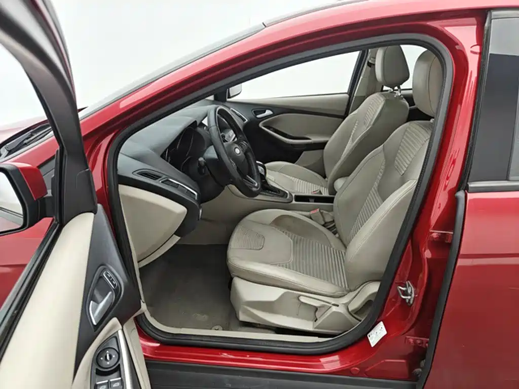 Ford Focus — миниатюра 7