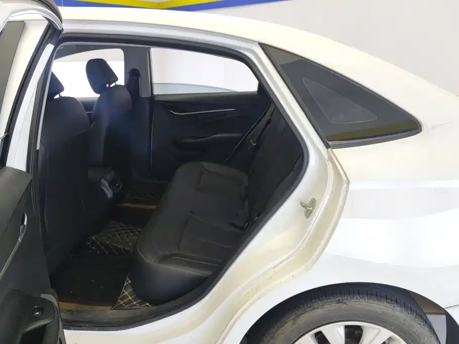 Buick Excelle — миниатюра 11