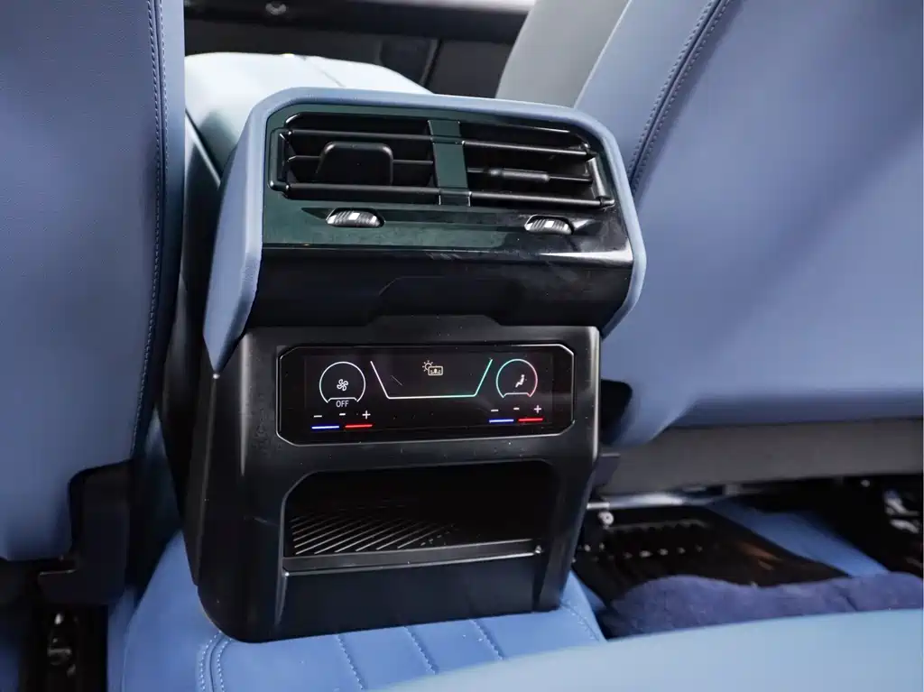 BMW 5 Series — миниатюра 20