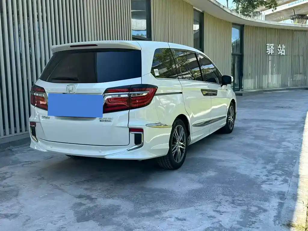 Honda Elysion — миниатюра 9