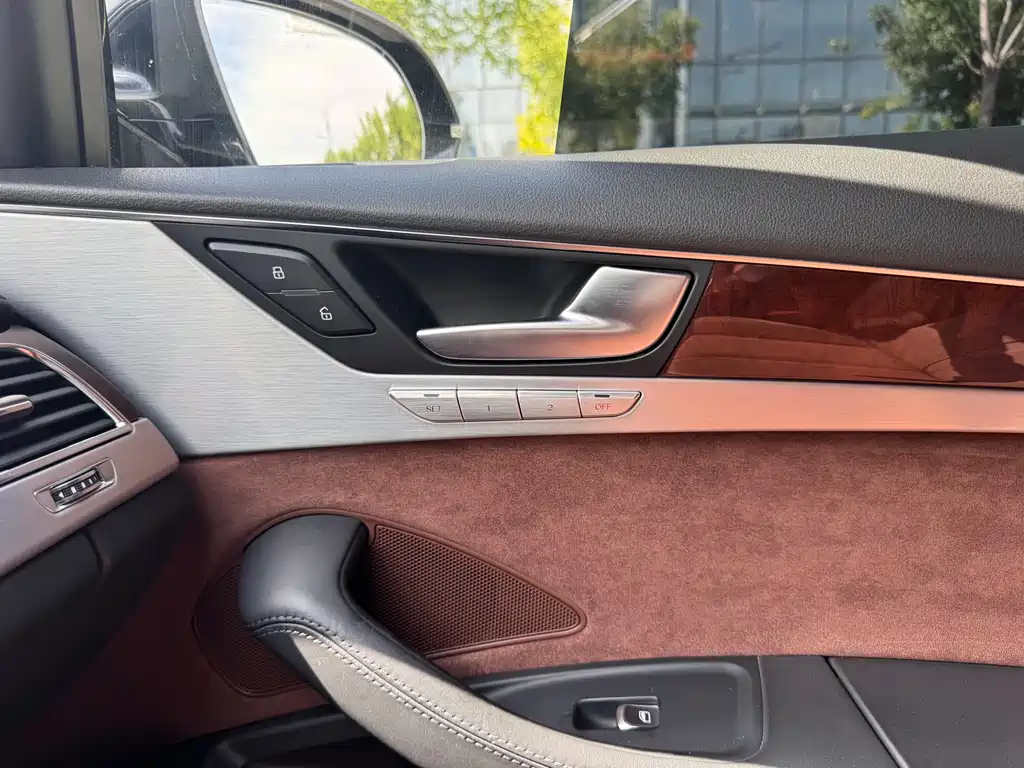 Audi A8 — фотографии объявления, Фото 31