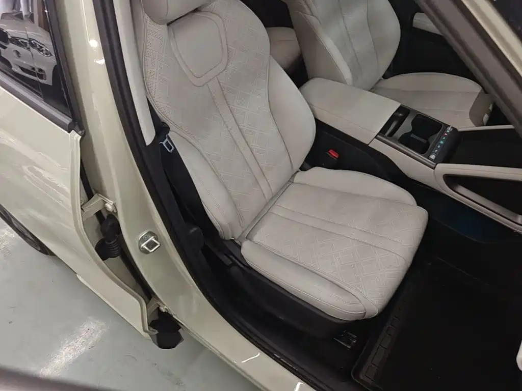BYD Yuan UP — миниатюра 25