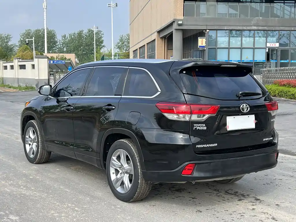Toyota Highlander — миниатюра 7