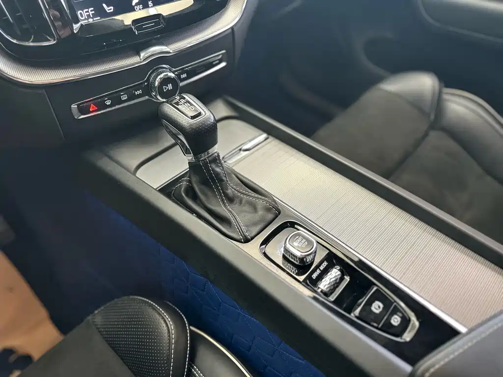 Volvo XC60 — миниатюра 8