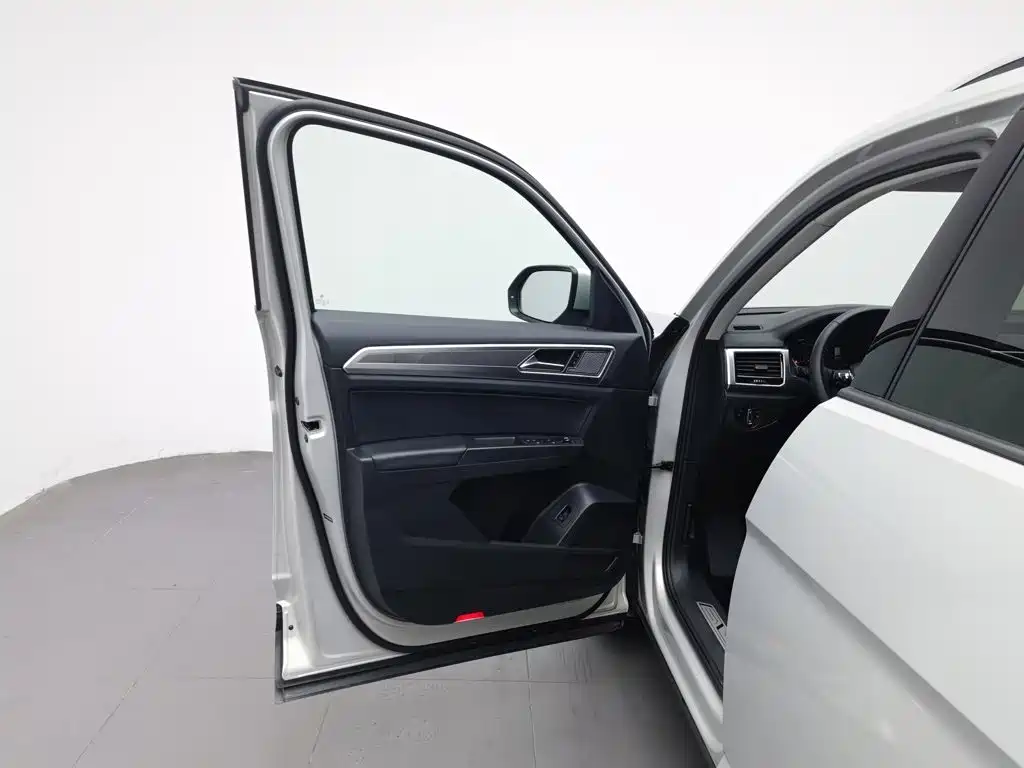 Volkswagen Teramont — миниатюра 8