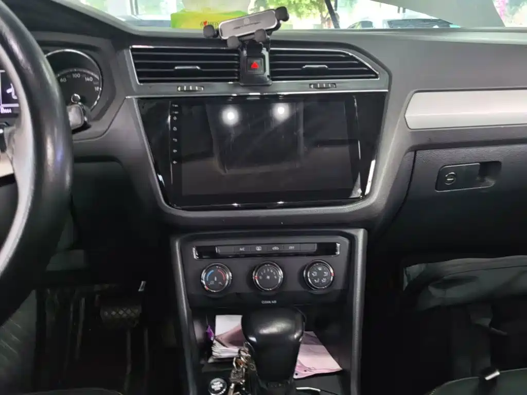Volkswagen Tiguan L — миниатюра 13