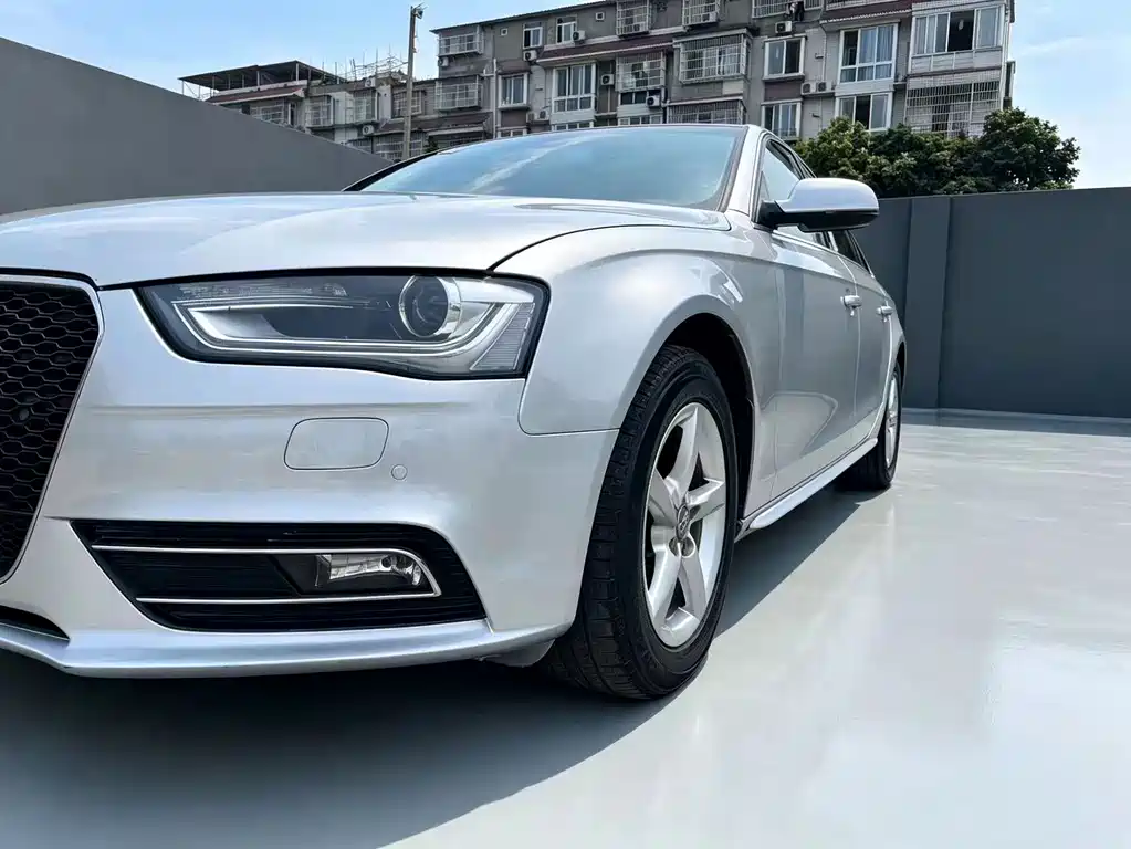 Audi A4L 2013 35 TFSI AT Comfort