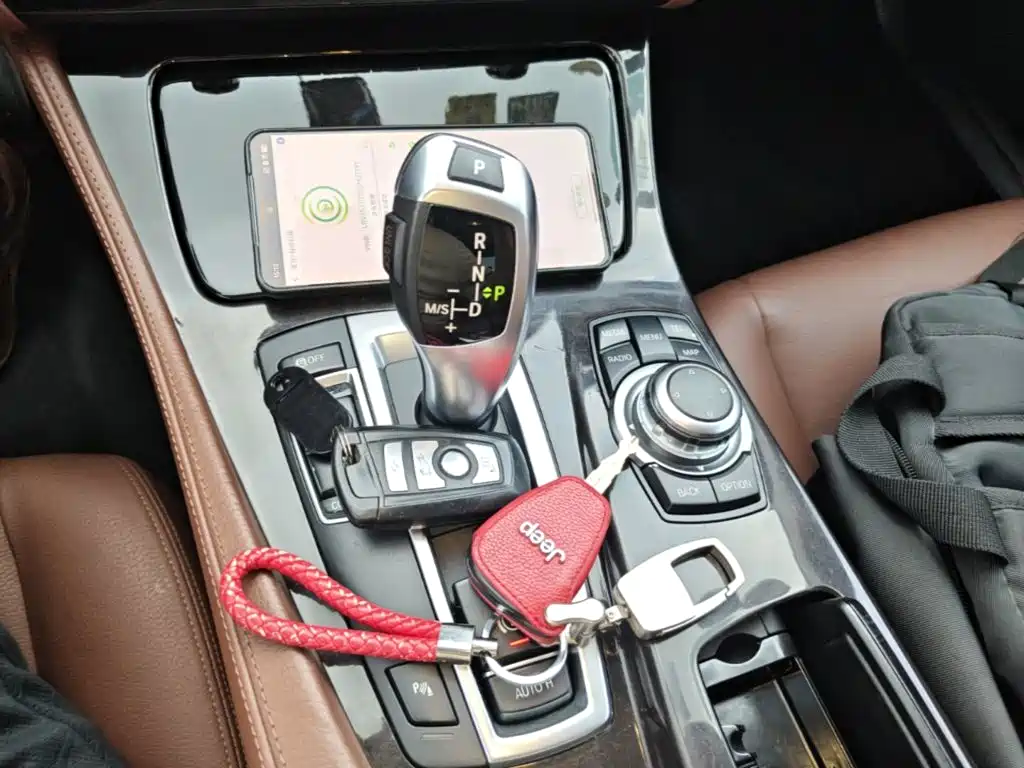 BMW 5 Series — миниатюра 14
