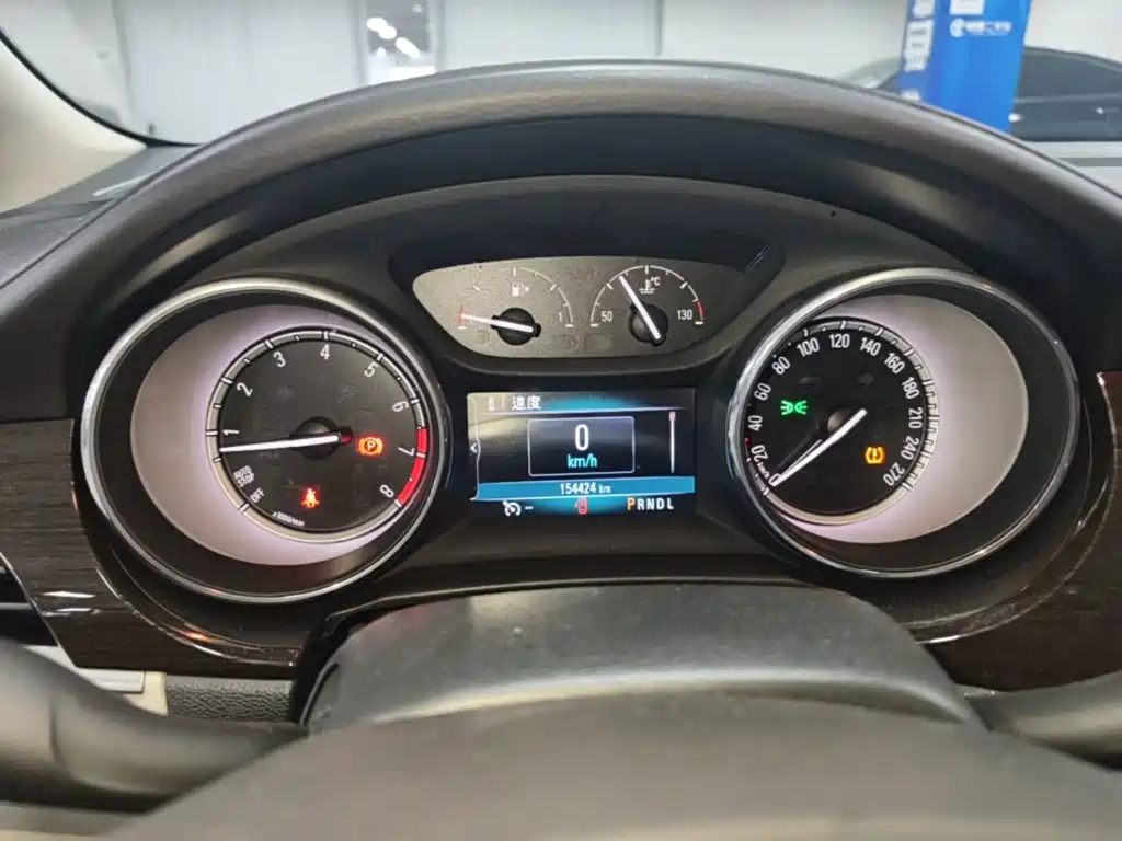 Buick Verano — миниатюра 12
