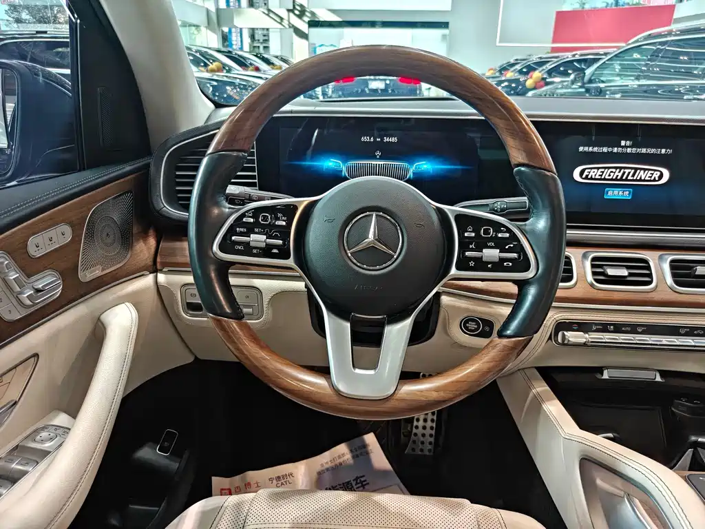 Mercedes-Benz GLS — миниатюра 16