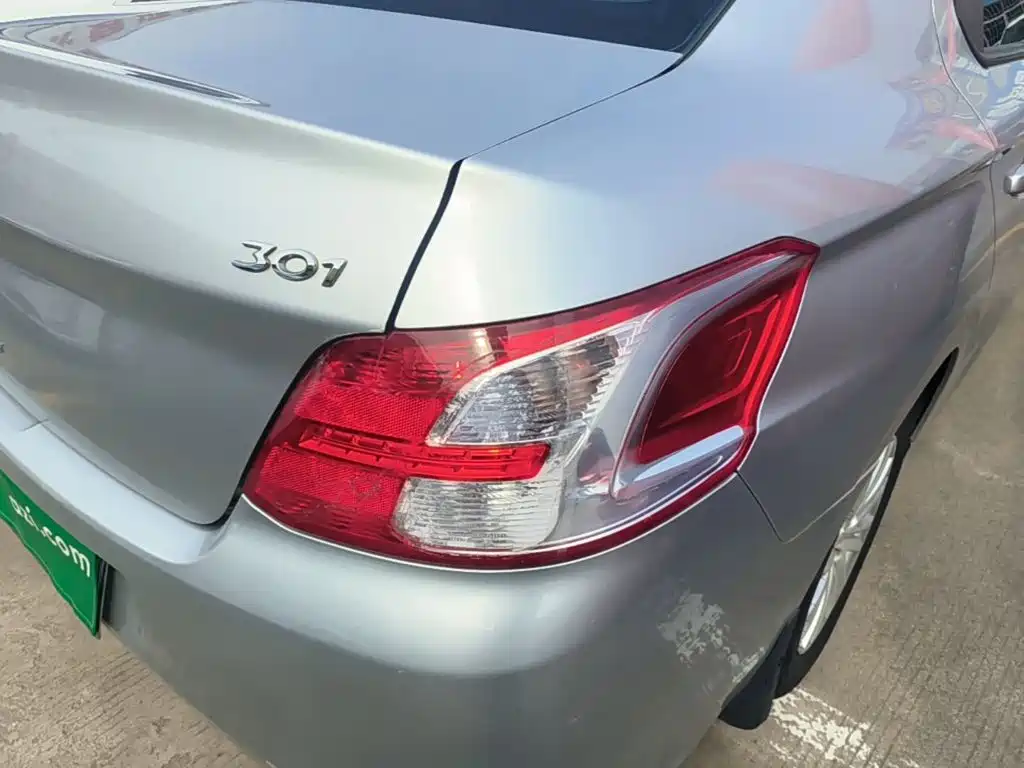 Peugeot 301 — миниатюра 8
