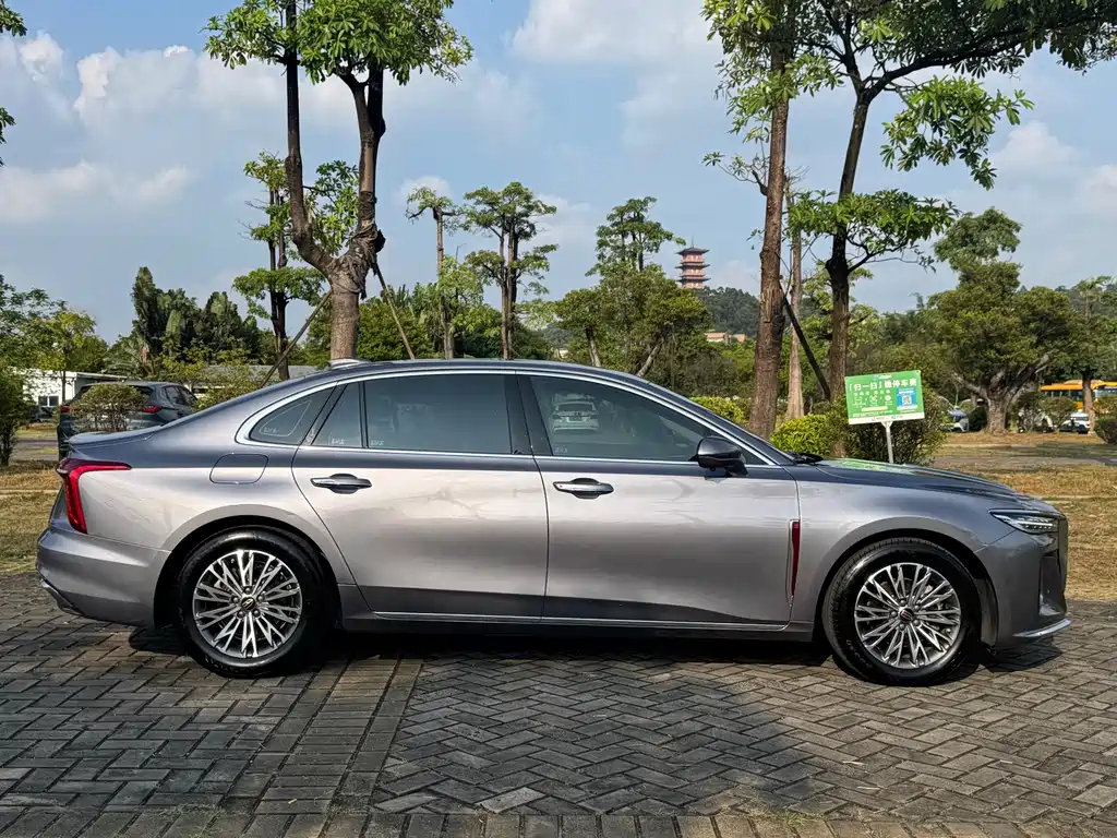 Hongqi Hongqi H5 — миниатюра 7