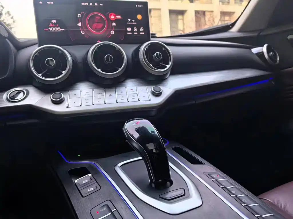 Wey Wey VV7 — миниатюра 11
