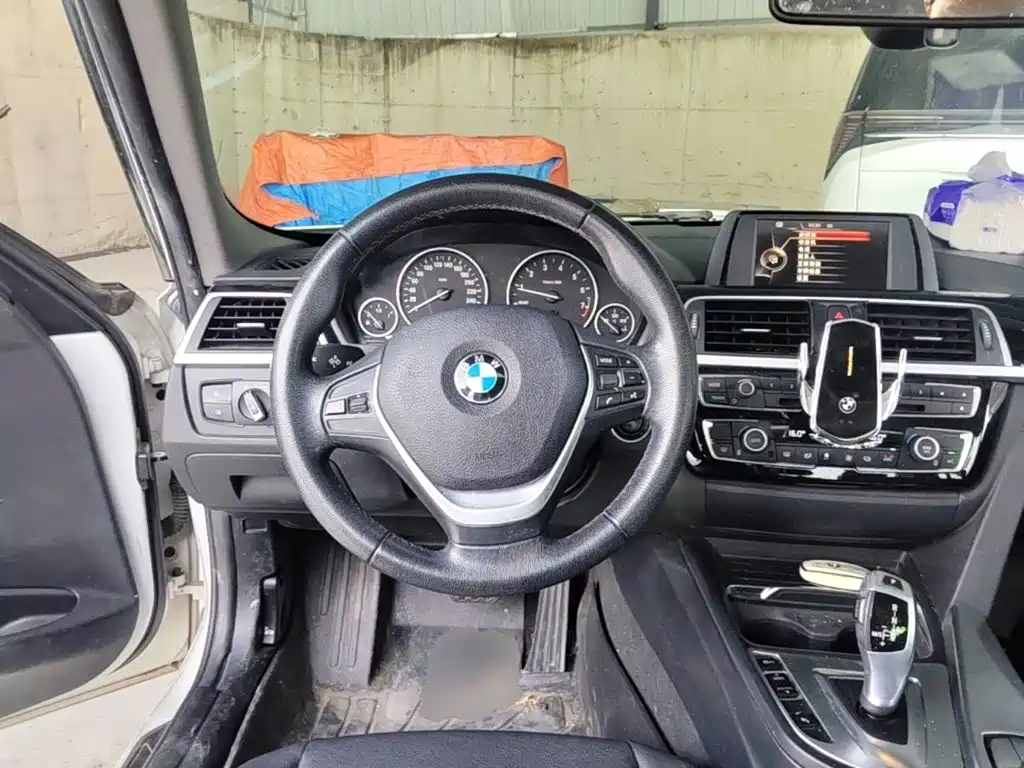 BMW 3 Series — миниатюра 7