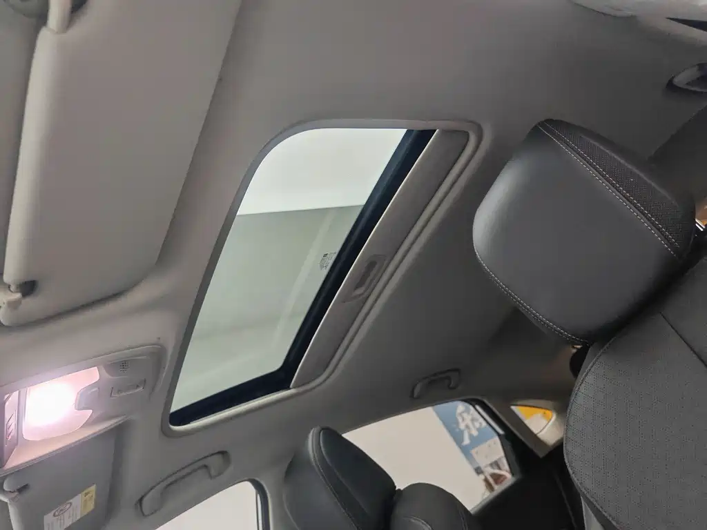 Buick Verano — миниатюра 18