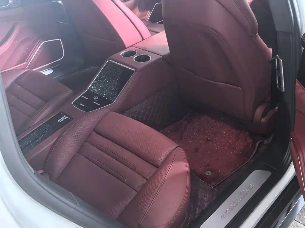 Porsche Panamera — миниатюра 17