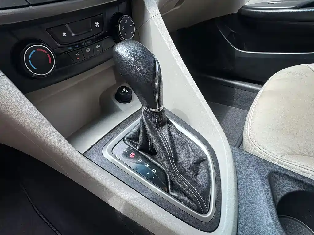 Buick Excelle — миниатюра 15