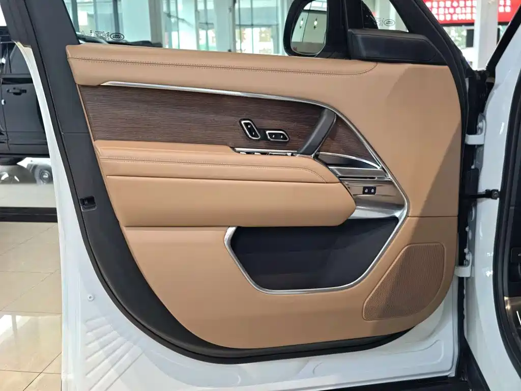 Land Rover Range Rover — миниатюра 14