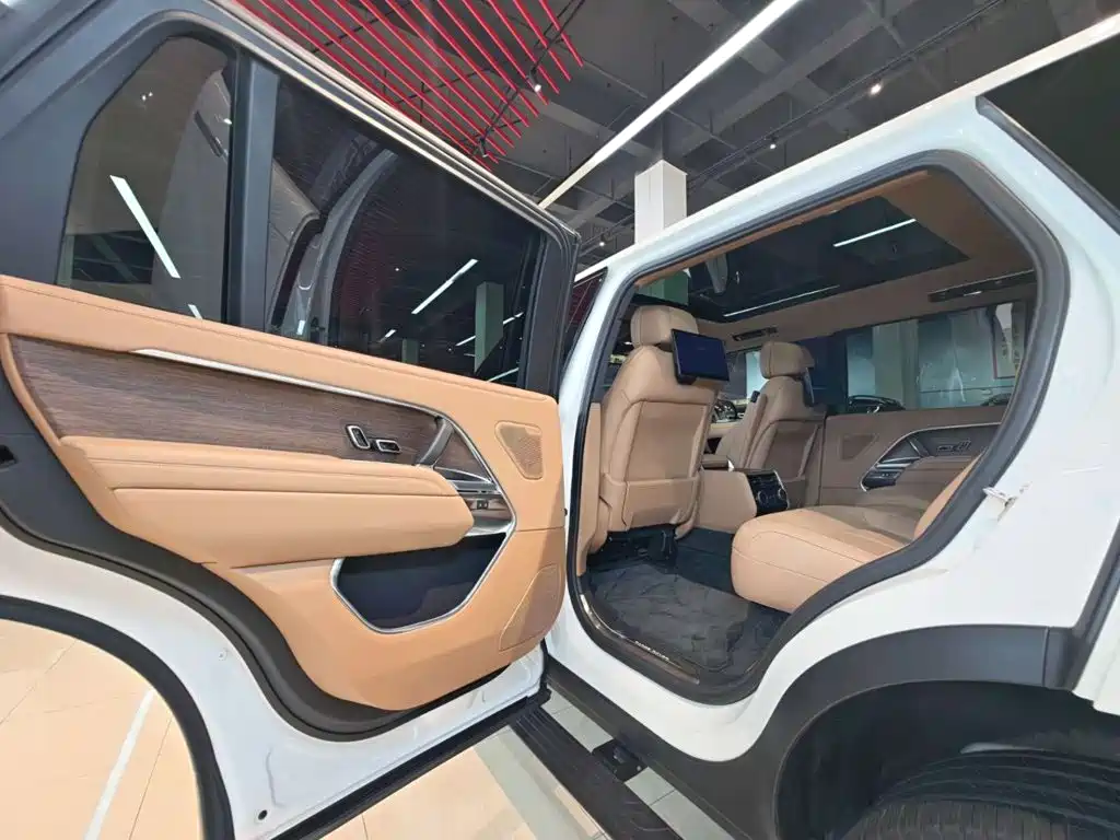 Land Rover Range Rover — миниатюра 20
