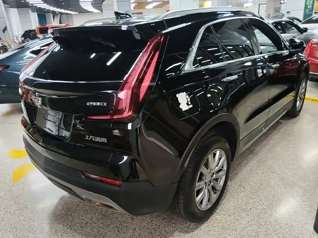 Cadillac XT4 — миниатюра 7