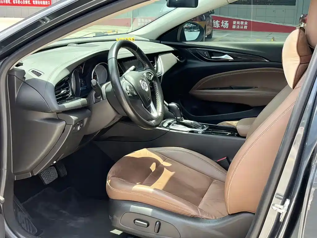 Buick Regal — миниатюра 3